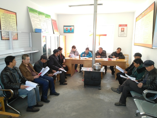 市粮食局深入帮扶村宣讲十九大精神